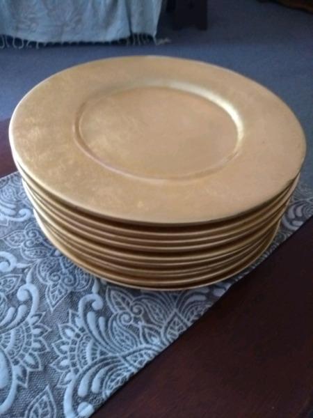 Gold Plates(10 for R70)