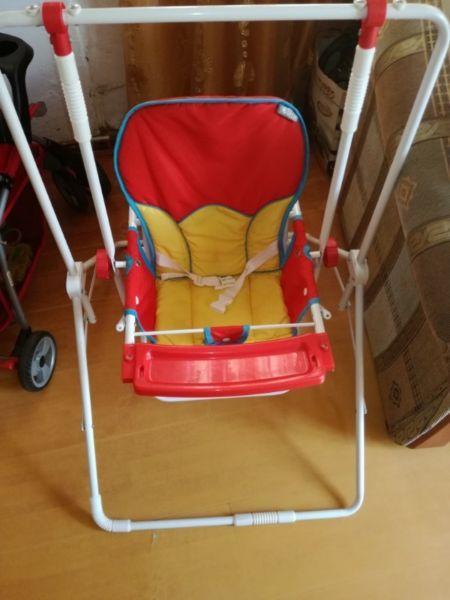 Excellent condition baby swing/chair