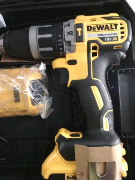 Brand New DeWalt DCD796-D2 Cordless Drill With Extra Battery + Charger