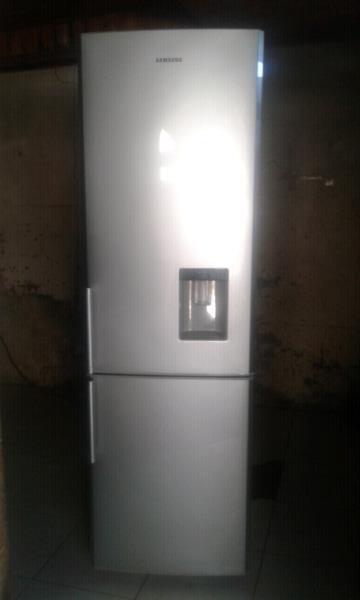 SAMSUNG FRIDGE FREEZER FOR SALE