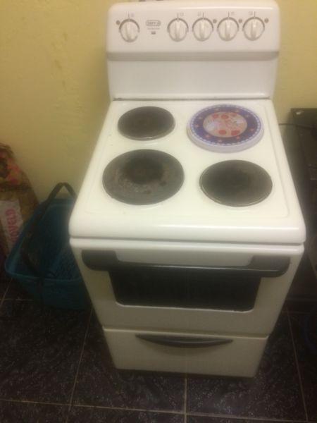 3 plate Defy stove for sale