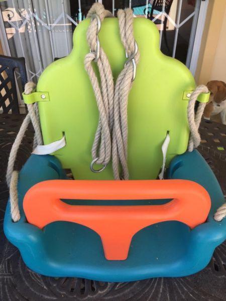Baby/toddler swing seat in mint condition
