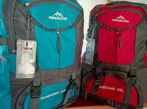 Hiking camping and traveling 65L backpacks new for sale