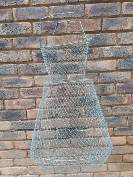 Medium size wire mesh keep net