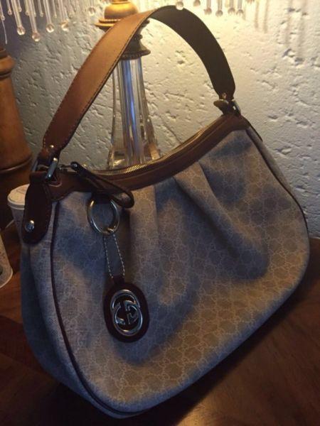 Urgent sale ladies Sukey Hobo Gucci GG logo original monogram leather hobo shoulder bag
