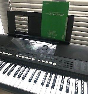 Yamaha E433 Keyboard