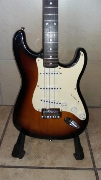 Fender Squier Bullet Strat SSS SB EXCELLENT condition See Pics!