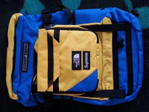 Supreme x The North Face backpack / ALYX designer belt