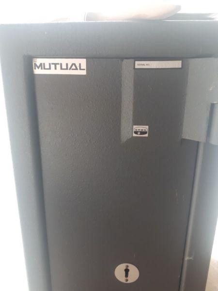 Mutual Gun Safe (tall)