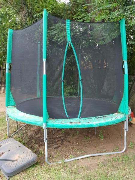 Bounce King 3M / 10ft Trampoline with safety net