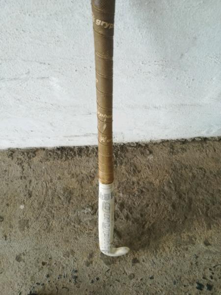 Gryphon solo hockey stick