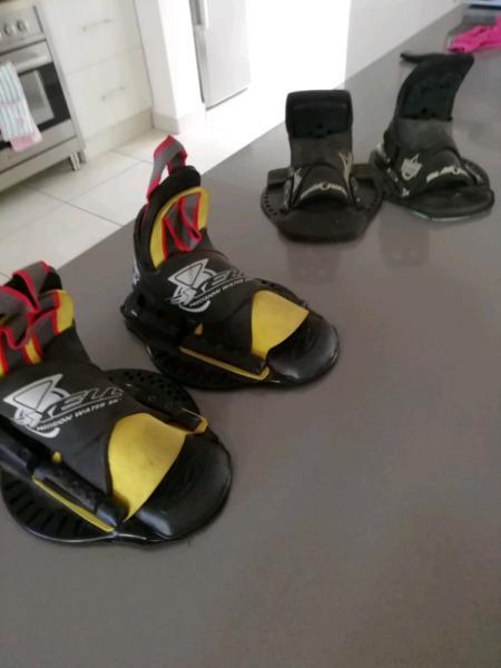 Wake board boots 2 pairs plus extras