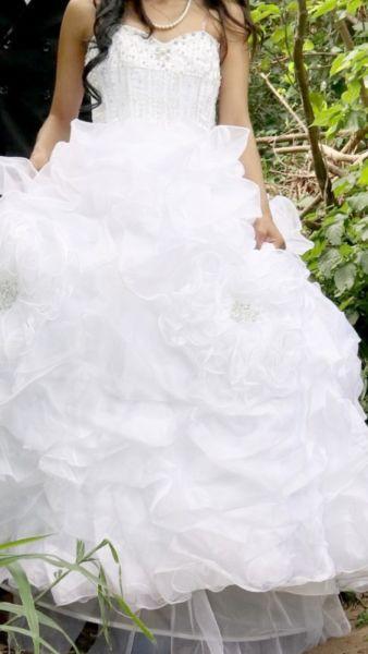 Wedding Dress for sale beautiful princess ballgown