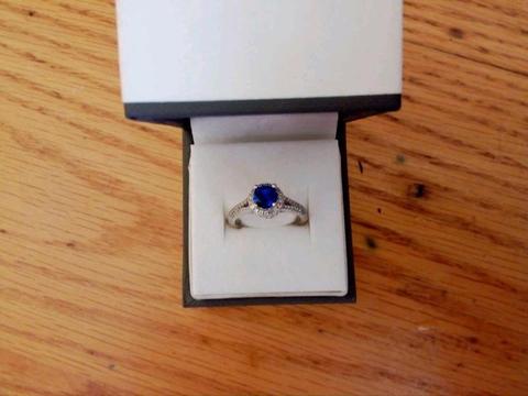 Stunning Sterling Silver Sapphire Ring