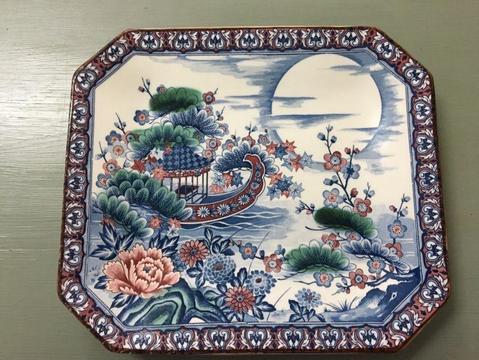 Beautiful Japanese Made Plate / Bowl