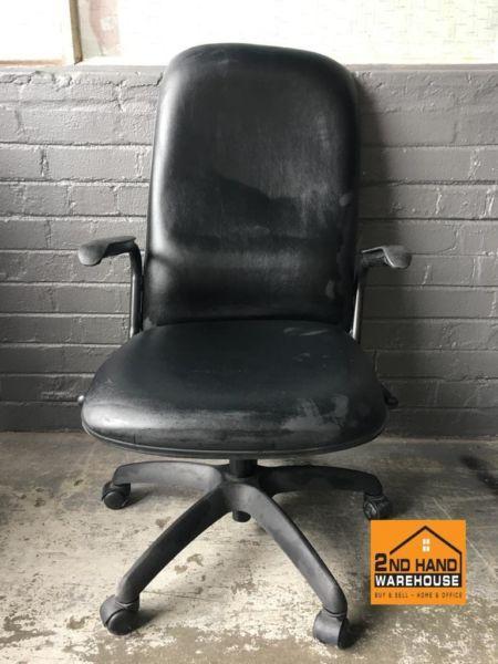 Black leather Office chair with arm rest and wheels