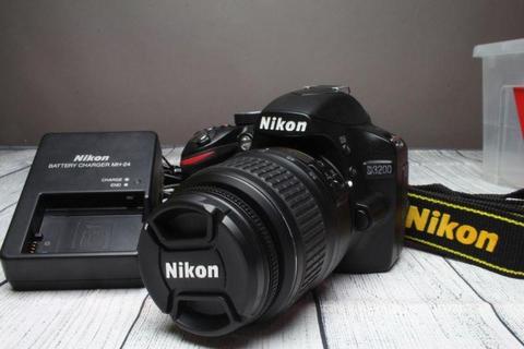 24Mp Nikon D3200 with Image Stabilizer 18-55mm G lens