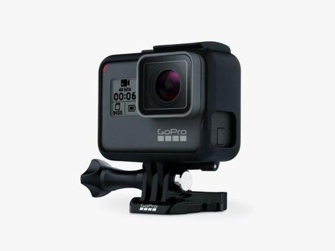 GoPro HERO6 Black + Waterhousing + Brand new GoPro dual Charger and extra genuine battery