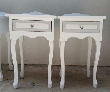 WHITE AND GREY 1 DRAWER FRENCH STYLE BEDSIDE PEDESTALS