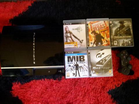 250gb PS3 With 5 Games And 1 Controller
