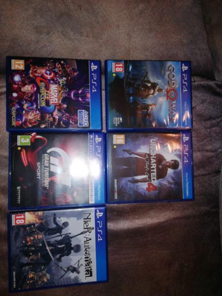 Ps4 games 400 (G. O. W 550)