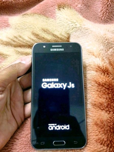 Samsung Galaxy J5 dual sim
