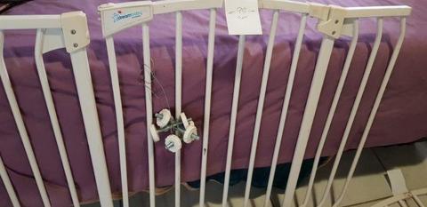 Baby safety gate - 70 and 90 centimeters