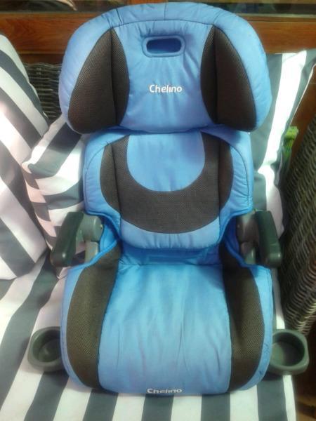 CHELINO BOOSTER SEAT