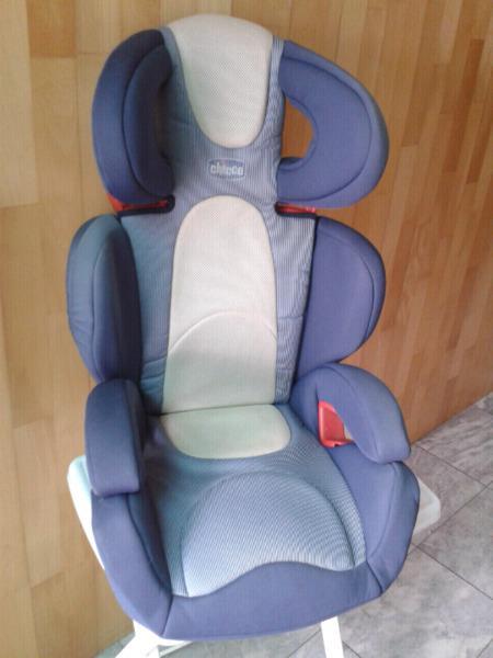 CHICCO BOOSTER SEAT