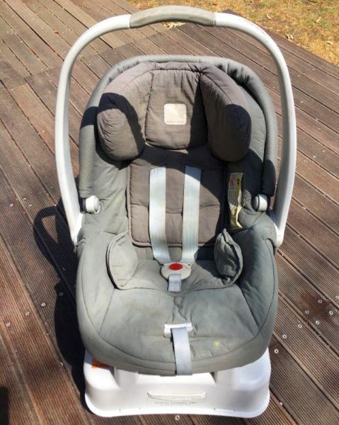 Peg-Perego Primo Viaggio baby car seat