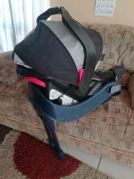 Graco carseat plus base 0-13kg