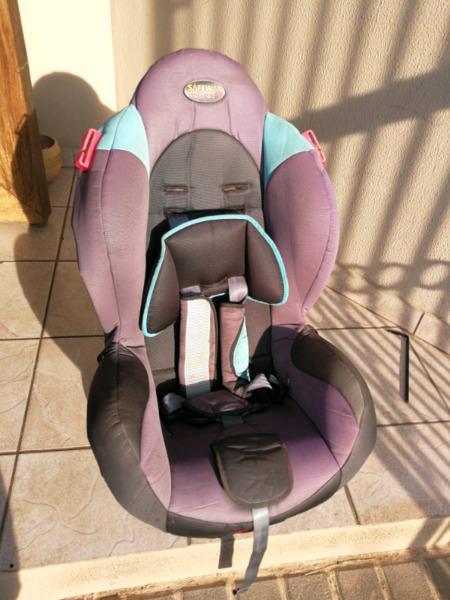 Safeway Car Seat: R200