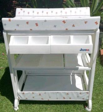 Baby changing table and bath