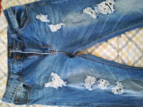 Men's 2nd hand clothing up 4 grabs