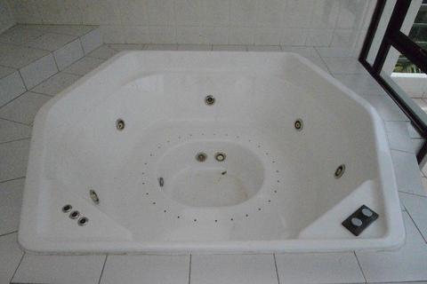 Jacuzzi - Ad posted by Gumtree User
