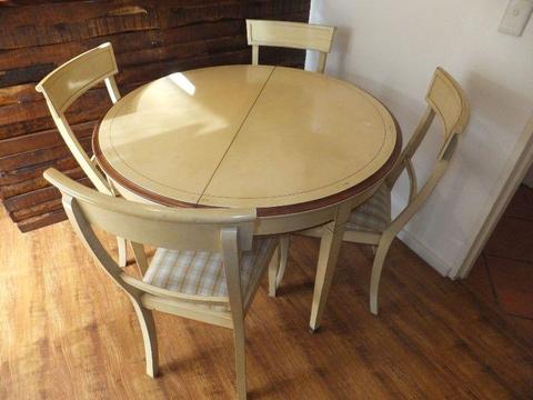 GRANGE - French Handcrafted Dining Room Set Round (extendable) table (D 46 x H 30 inches) - 4 chairs