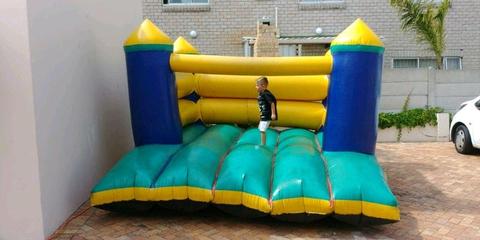 jumping castle hire R350