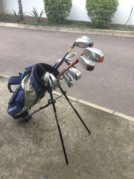 R370.00 … Full Set Of Childs Golf Clubs. 13 Piece Plus Bag