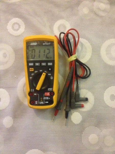 MT1877iv Multimeter