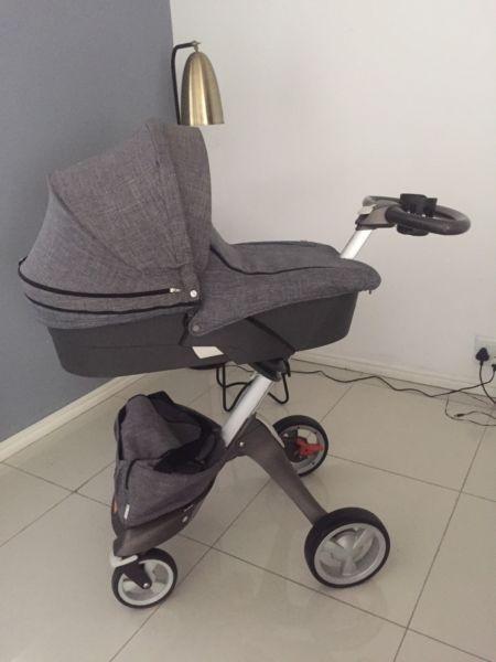 Stokke Xplory travel system R9 900neg