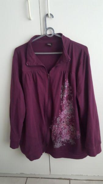 Ladies jacket size 22 R20