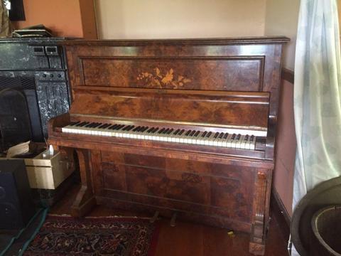 Vintage Jarrett & Goudge piano