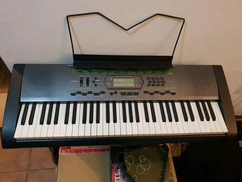 Casio keyboard  CTK 2000