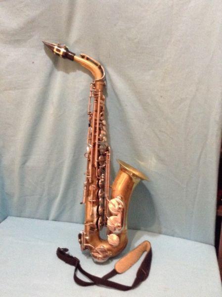 R3,800.00 … The New King, Alto Sax. Made In Germany. Serial No. 30702