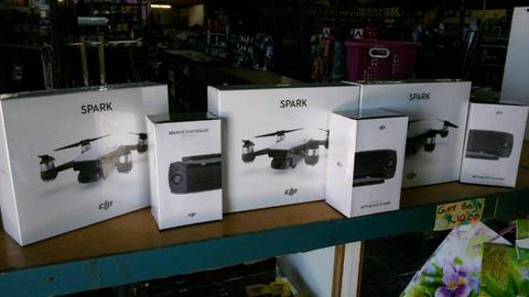 Spark drone with remote control and battery for only R5'795( Now in stock)