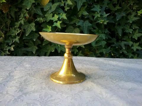 Brass bowl on pedestal