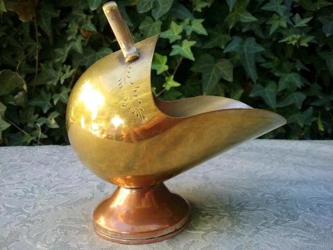Brass scoop with copper plated base