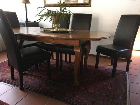 Lovely Oak Table R5000 ONCO