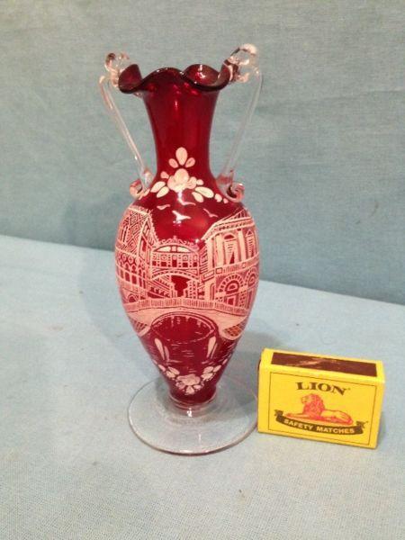 R50.00 … Venetian Red Glass Vase With A Scene Of Venice. Height: 16cm