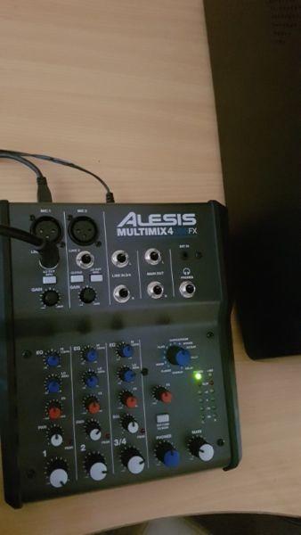 Alesis Multimix 4 USB FX and Dixon vocal microphone with free casing for the microphone